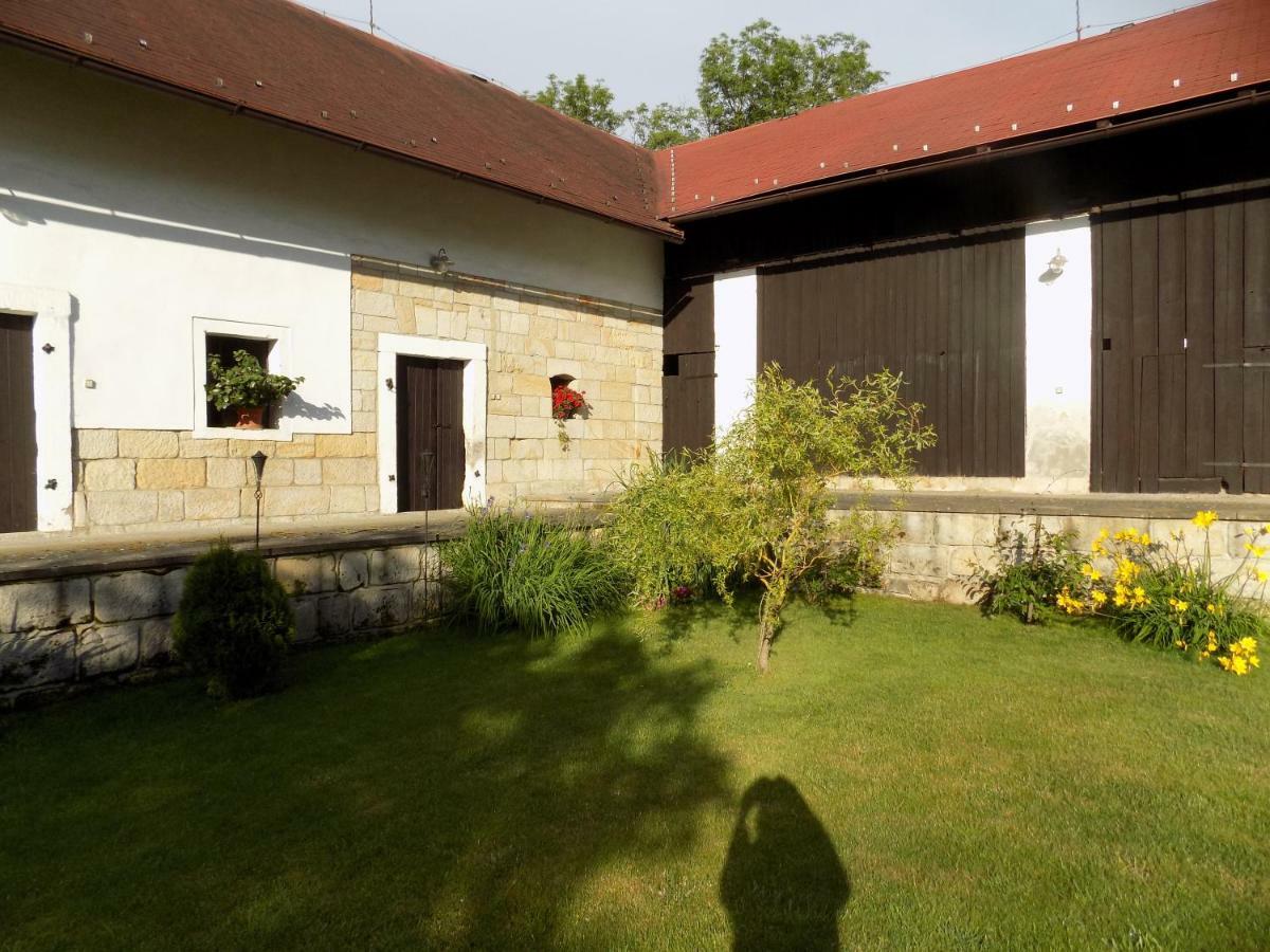 Rovensko pod Troskami Landhaus Florian 아파트 외부 사진